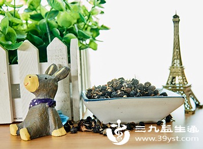 适宜人群每日食用量也需控制在10-15克（约一小把）内