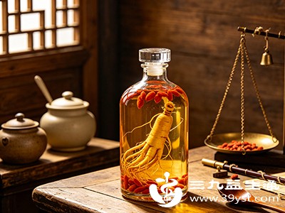 适量饮用人参枸杞酒，其温和的成分能调节精神状态