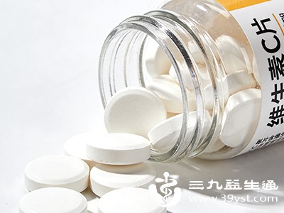 过期维生素C还能吃吗 看外观就够了 这些潜在危害要警惕