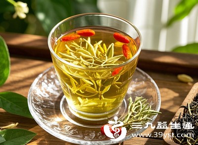 妈妈有轻微上火症状可每天用1-2朵金银花泡水