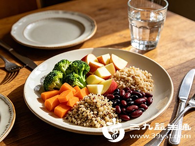 根据自身活动量，合理规划每日饮食热量