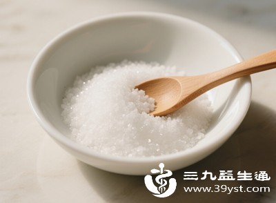食用盐洗脸可行吗 了解适用情况与禁忌 护肤别踩这个“坑”