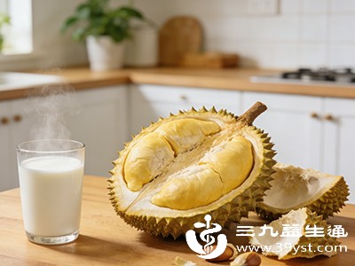 榴莲钾含量高，牛奶磷含量较高，需遵医嘱