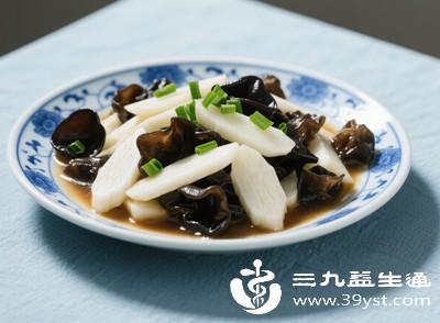 炒山药含有丰富的黏液蛋白，这种物质能在胃黏膜表面形成一层保护膜