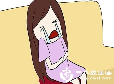 伴腹痛、发热、白带异味