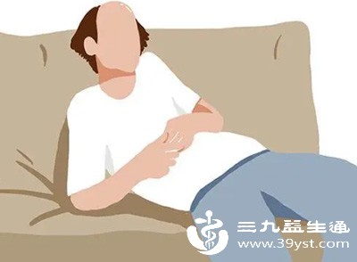 别再这样坐 这个姿势比跷二郎腿更伤脊椎 你肯定做过