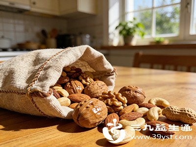 减少咀嚼坚果、槟榔等过硬食物，避免过度使用咬肌