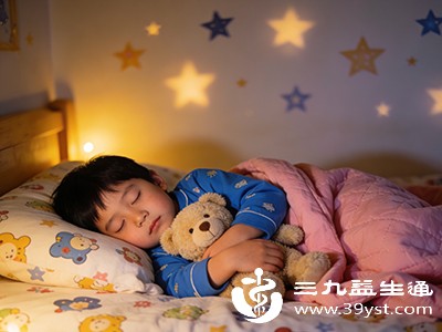 女孩需保证每天8-10小时睡眠