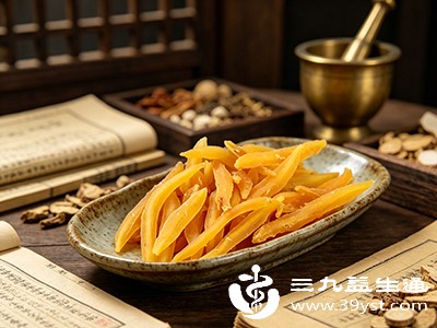 天冬性质温润，且含丰富水分与黏液质