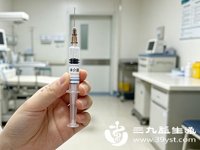 卡介苗是减毒的结核杆菌活疫苗，接种后会刺激人体免疫系统