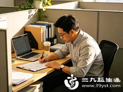 很多人因工作忙、不方便等原因憋便