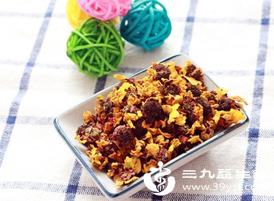 菊花配蜂蜜能喝吗 掌握正确冲泡方式 补水又润喉 这些禁忌要记牢