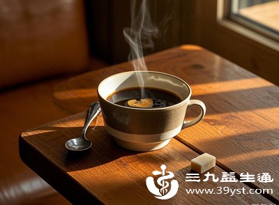 健康成年人每天咖啡因摄入量不超过400毫克（约3-4杯普通咖啡）