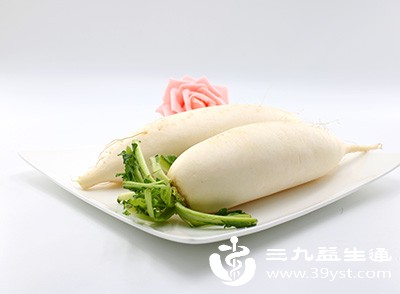 中医认为“白色入肺”，白萝卜、莲藕、冬瓜都是不错的选择