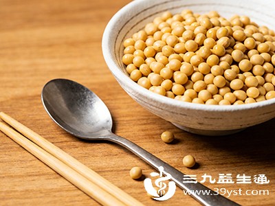 如果长期大量摄入大豆异黄酮，同时身体又处于碘摄入不足的状态