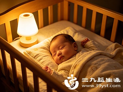 可调亮度的床头灯、壁灯，调至最低亮度