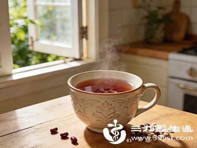 早上空腹喝一杯温热的薏米红豆水