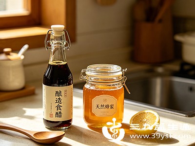 醋和蜂蜜的营养成分各有侧重