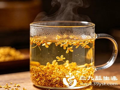 可提前将少量干桂花用温水浸泡片刻