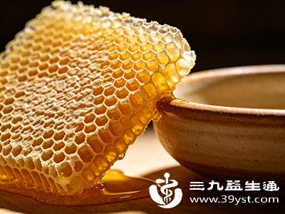 对蜂产品（如蜂蜜、蜂胶）过敏者禁止食用蜂窝