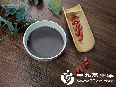 每天建议喝300-500毫升（约1-2杯），过量易因豆浆中的低聚糖在肠道发酵