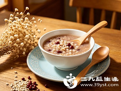 建议每餐吃7-8分饱，细嚼慢咽（每口嚼15次左右）