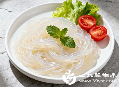 魔芋丝焯水后沥干