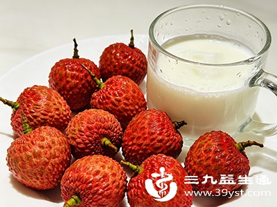 10颗荔枝+半杯无糖酸奶