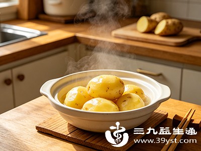 建议将土豆作为主食替代,每次吃100-150克 建议将土豆作为主食替代,每次吃100-150克