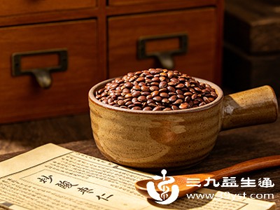 炒酸枣仁通过调节中枢神经功能，帮助缓解大脑过度活跃的状态