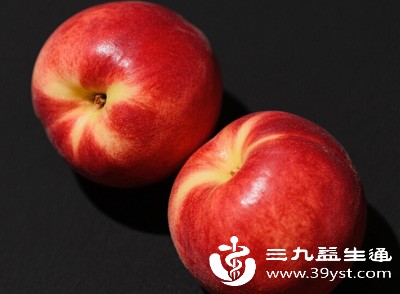 孕早期每天吃1个中等大小的桃子即可 孕早期每天吃1个中等大小的桃子即可