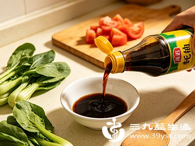 蚝油的鲜味浓郁且层次丰富，烹饪时加入适量蚝油