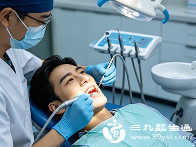 如果牙髓受到的刺激较重，出现炎症反应，酸痛可能会逐渐加重