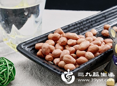 生花生米可灵活搭配多种食材