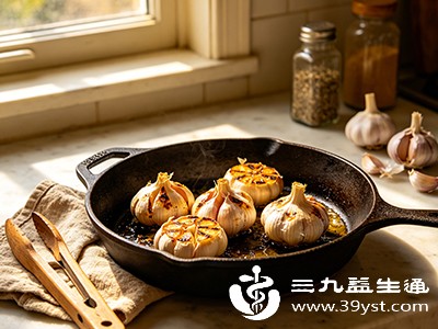 烤大蒜有3大核心功效 吃对更健康