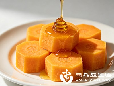 若觉得生食苦味明显，可在切好的鲜地黄块上，淋上少量蜂蜜