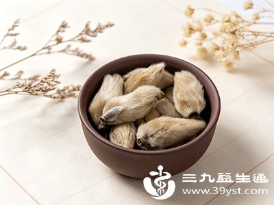 辛夷的清雅香气具有芳香调理效果，紧张焦虑时（如工作繁忙、考试前）