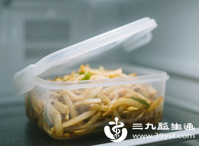 吃隔夜菜怕肠胃不适 细菌、营养、亚硝酸盐问题 这样解决超实用