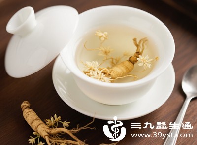 人参花泡水既能满足口感需求，又能补充营养