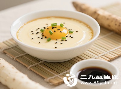 优先选择蒸制（如山药鸡蛋羹），质地更软烂、易消化