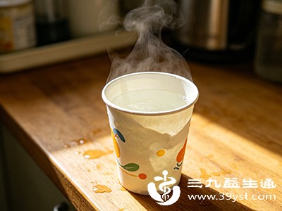 每天使用纸杯的人
