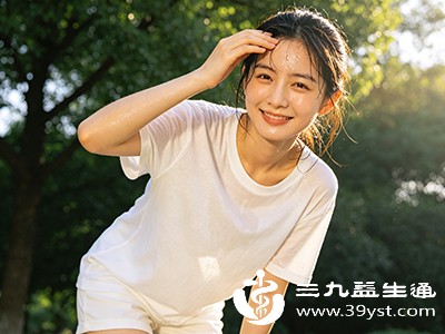 出汗＝排毒养颜？夏天狂出汗的人 别被骗了