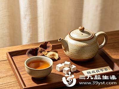 陈皮性偏温,过量饮用可能加重上火症状,茯苓虽性平,但也不建议这类人群长期饮用 陈皮性偏温,过量饮用可能加重上火症状,茯苓虽性平,但也不建议这类人群长期饮用