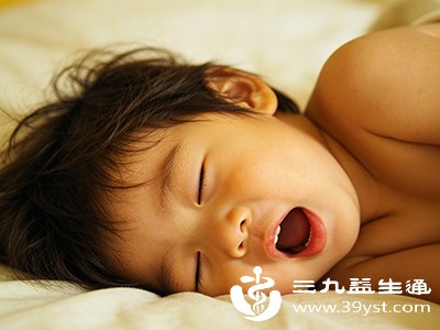 张嘴睡觉习惯的形成非一日之功，矫正也需要长期坚持