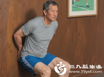 面对墙壁站立,双脚与肩同宽,身体微微前倾,患侧手臂自然下垂,手指贴紧墙壁 面对墙壁站立,双脚与肩同宽,身体微微前倾,患侧手臂自然下垂,手指贴紧墙壁