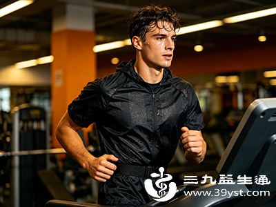 瘦肚子只做卷腹没用 医生说：有氧+核心+饮食缺一不可