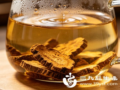 地黄根泡水能通过滋阴润燥,为皮肤补充内在滋养,从根源上改善皮肤干燥问题 地黄根泡水能通过滋阴润燥,为皮肤补充内在滋养,从根源上改善皮肤干燥问题