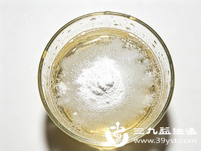 白醋和小苏打的混合比例需根据具体用途调整