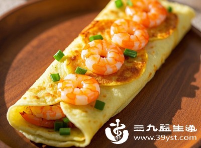 孕早期需避开腌制、油炸、烧烤类的虾，腌制虾含有大量盐分，易导致孕妈水肿、血压升高