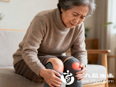关节活动时可能伴随明显的摩擦异响,严重时还会出现关节肿胀、按压疼痛,直接影响日常行走、弯腰、上下楼梯等基础动作 关节活动时可能伴随明显的摩擦异响,严重时还会出现关节肿胀、按压疼痛,直接影响日常行走、弯腰、上下楼梯等基础动作